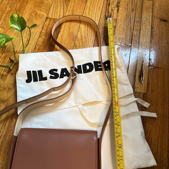 Jil sander shoulder bag in like new condition- comes with dustbag - Picture 7 of 11